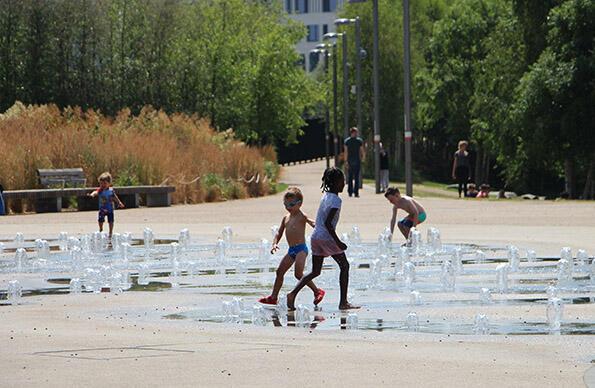 South Park Plaza East Bank London Water Park
